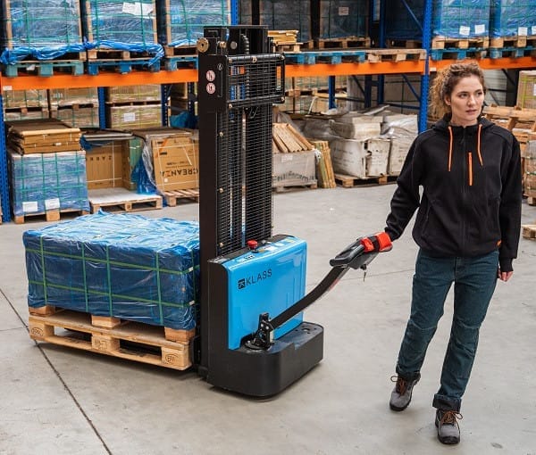 Transpalet electric cu catarg QDA1535 - Handlekraft Transpalet electric cu catarg QDA1535